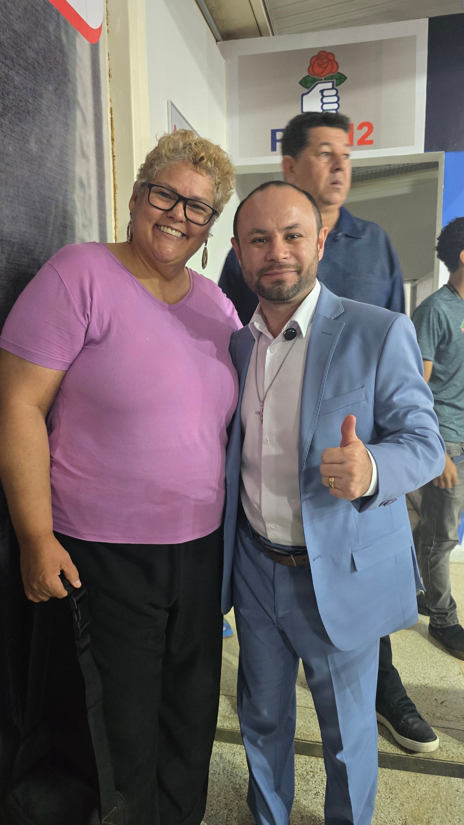 Discussão durante a Assembléia pré-campanha Leila do Vôlei